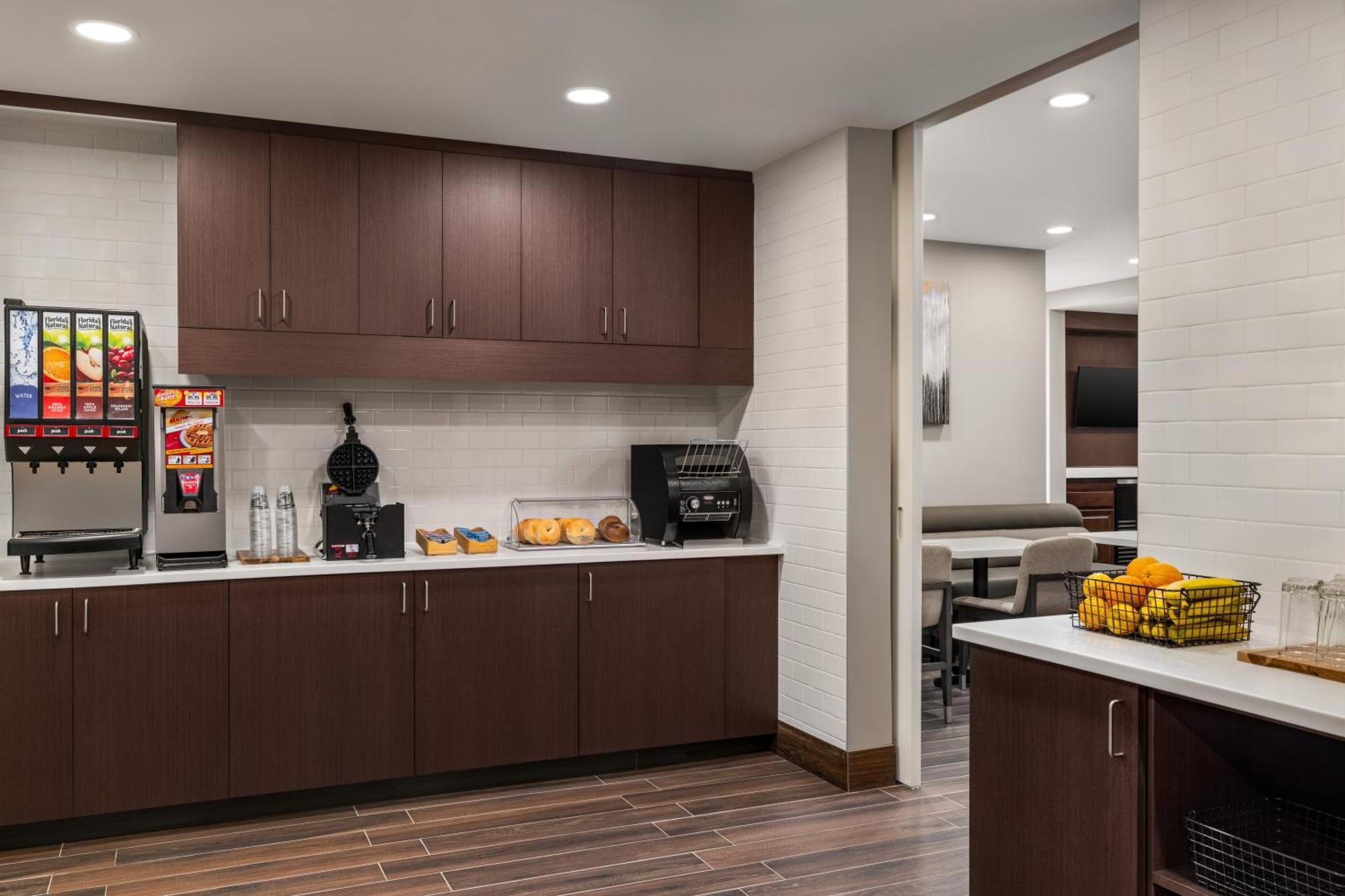 Hotel By Marriott Mechanicsburg 3*
