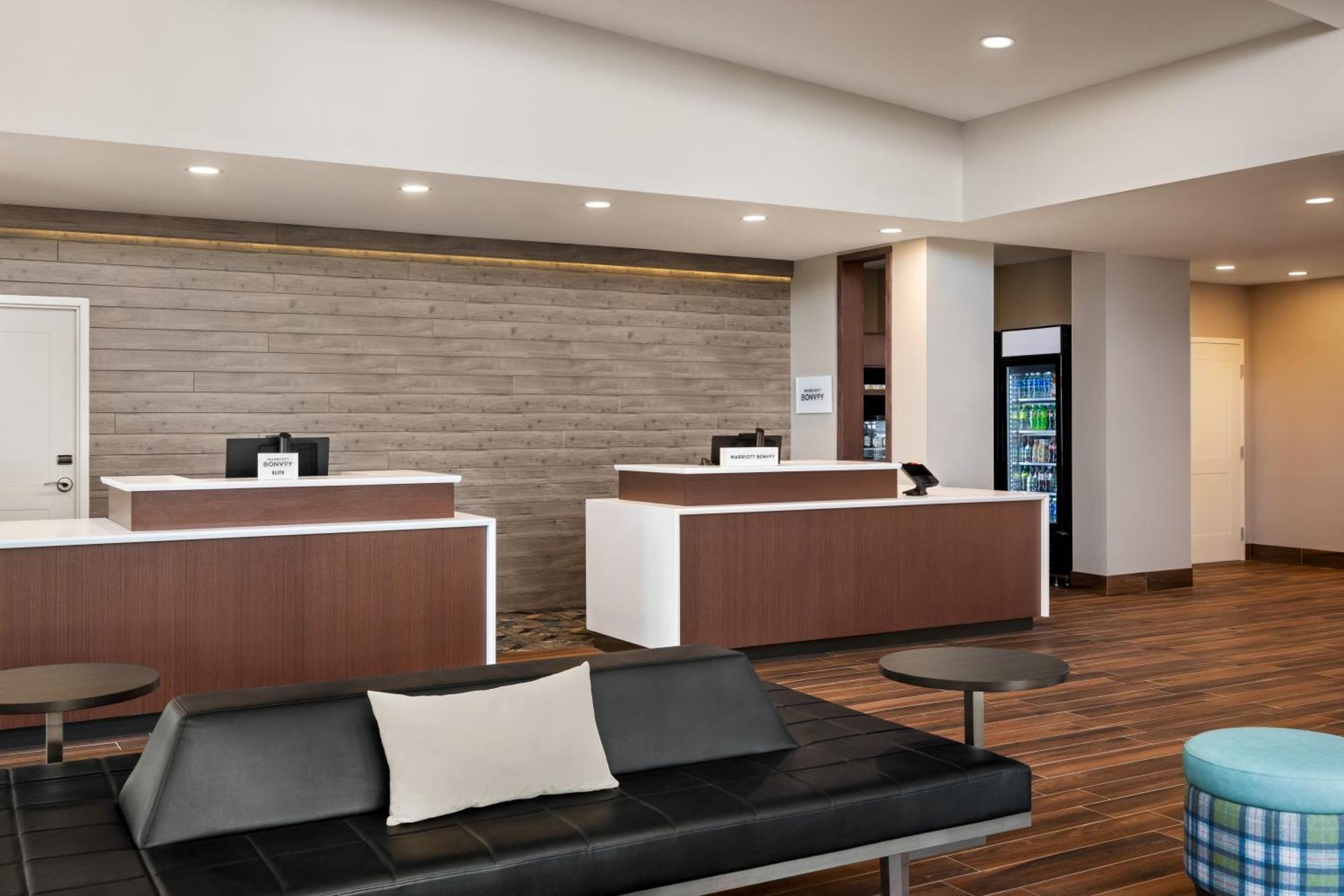 By Marriott Mechanicsburg Hotel Enola
